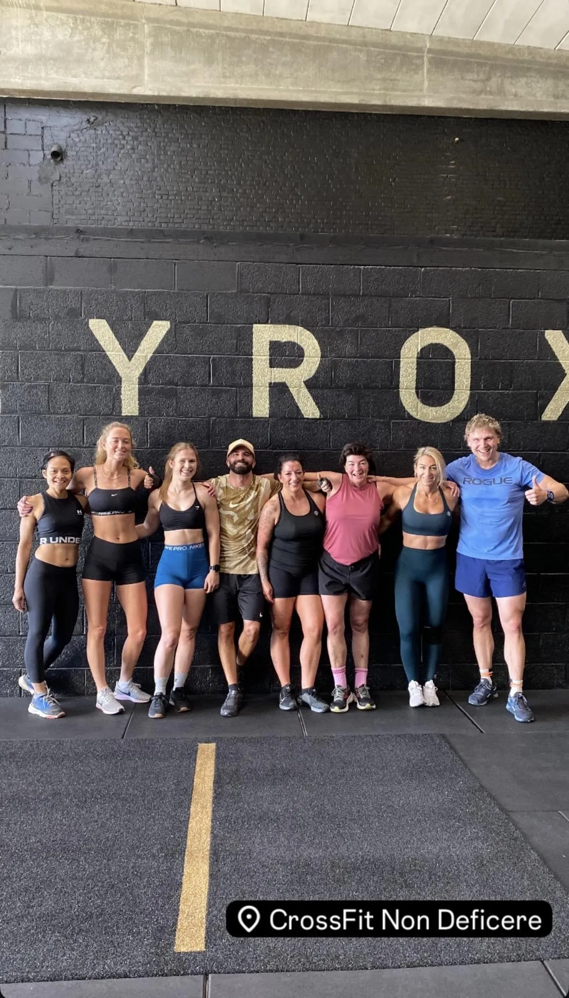 Tieners oefenen hun kracht en balans tijdens CrossFit Teens in Hasselt