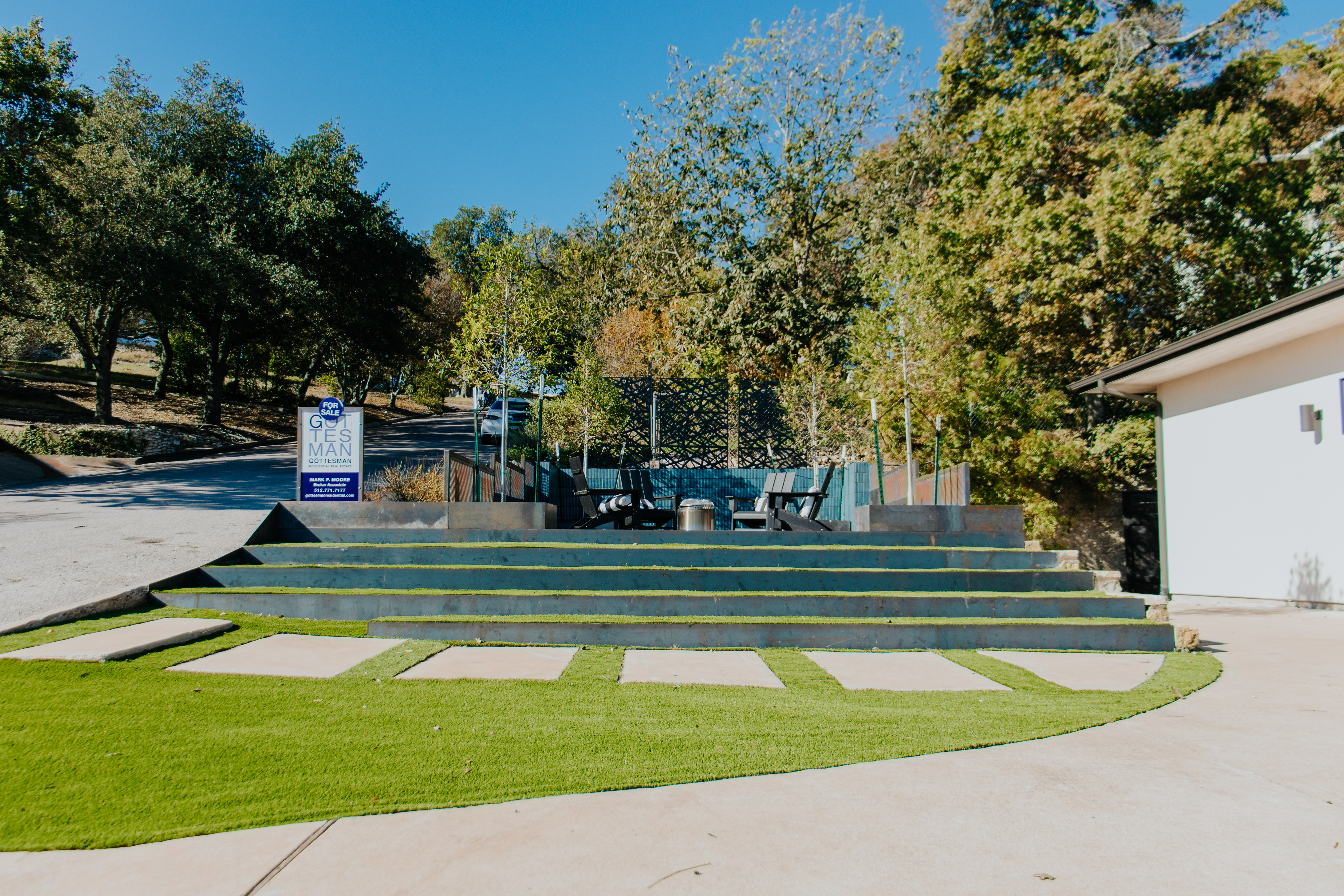 River Place, Texas Artificial Turf