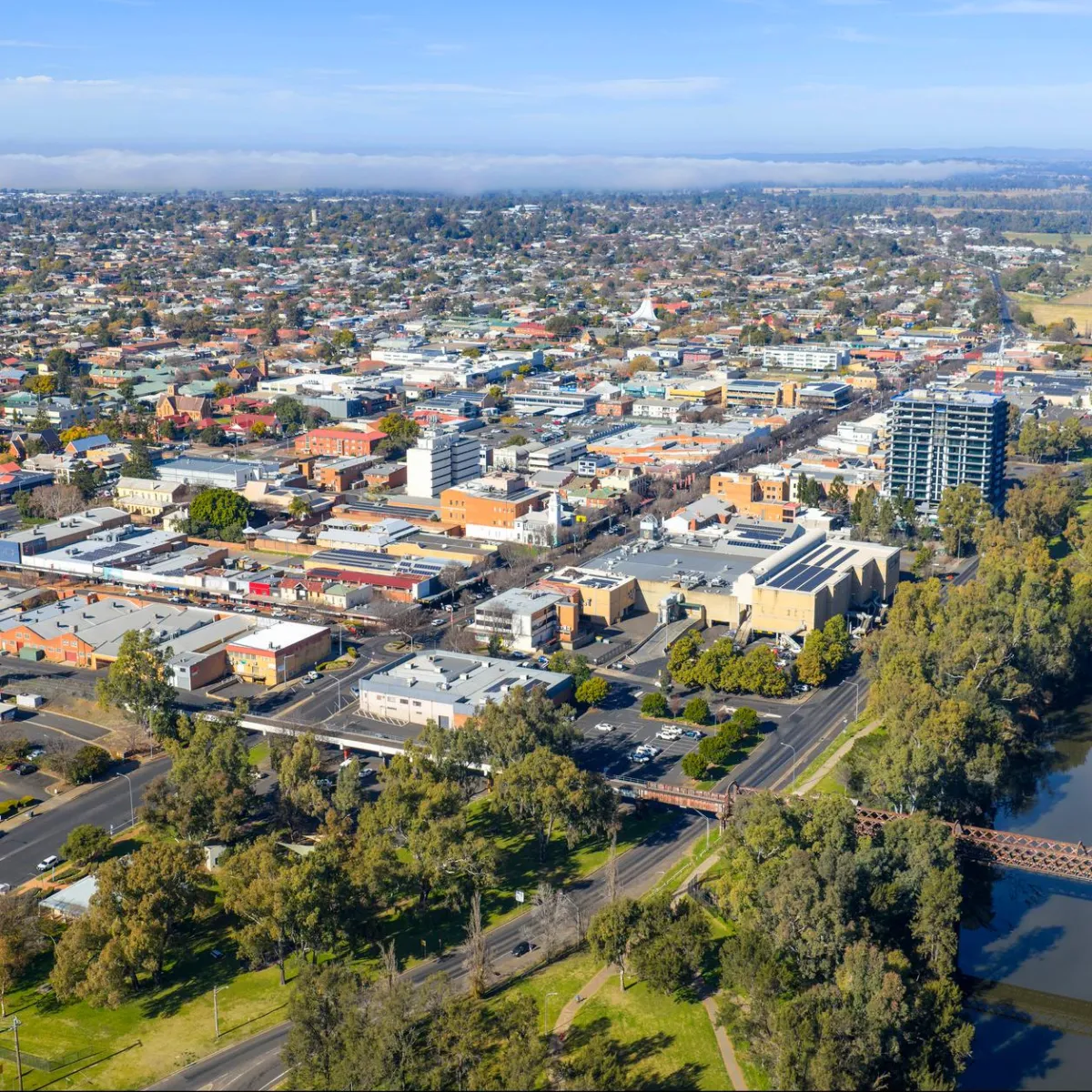 Dubbo CBD and Macquarie River aerial view highlighting the local community supported by 1010 Safety’s rental compliance services.