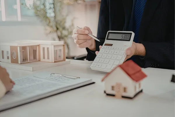 What Sellers Should Know About Closing Costs in Oakley