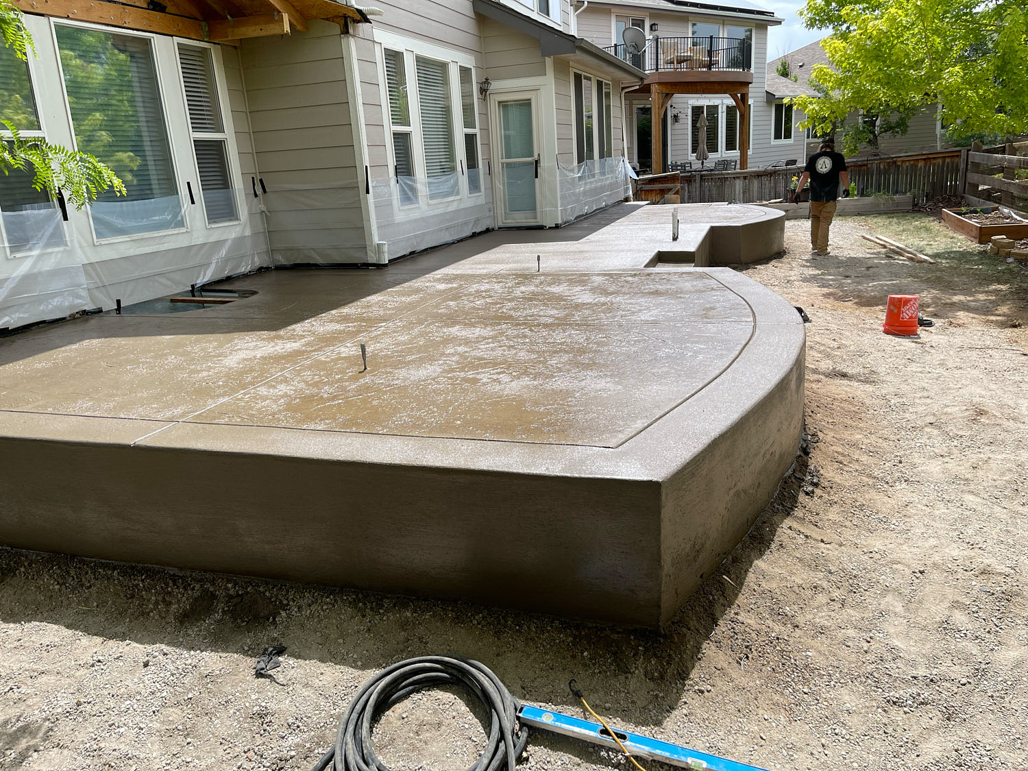 Casper Raton Concrete builds and installs patio.