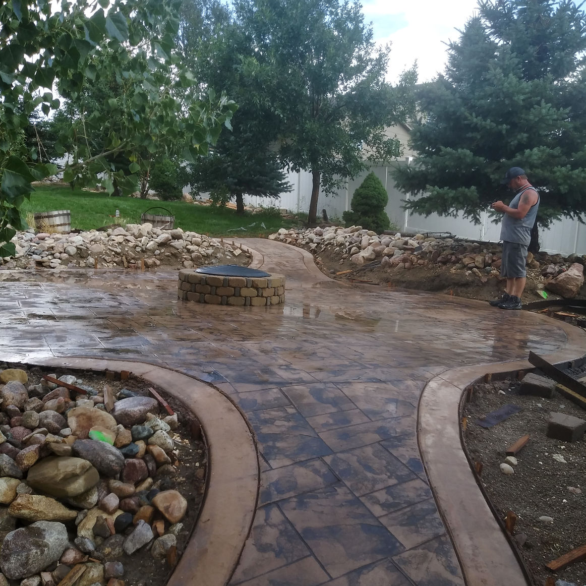 Casper Raton Concrete builds and installs walkways and patio