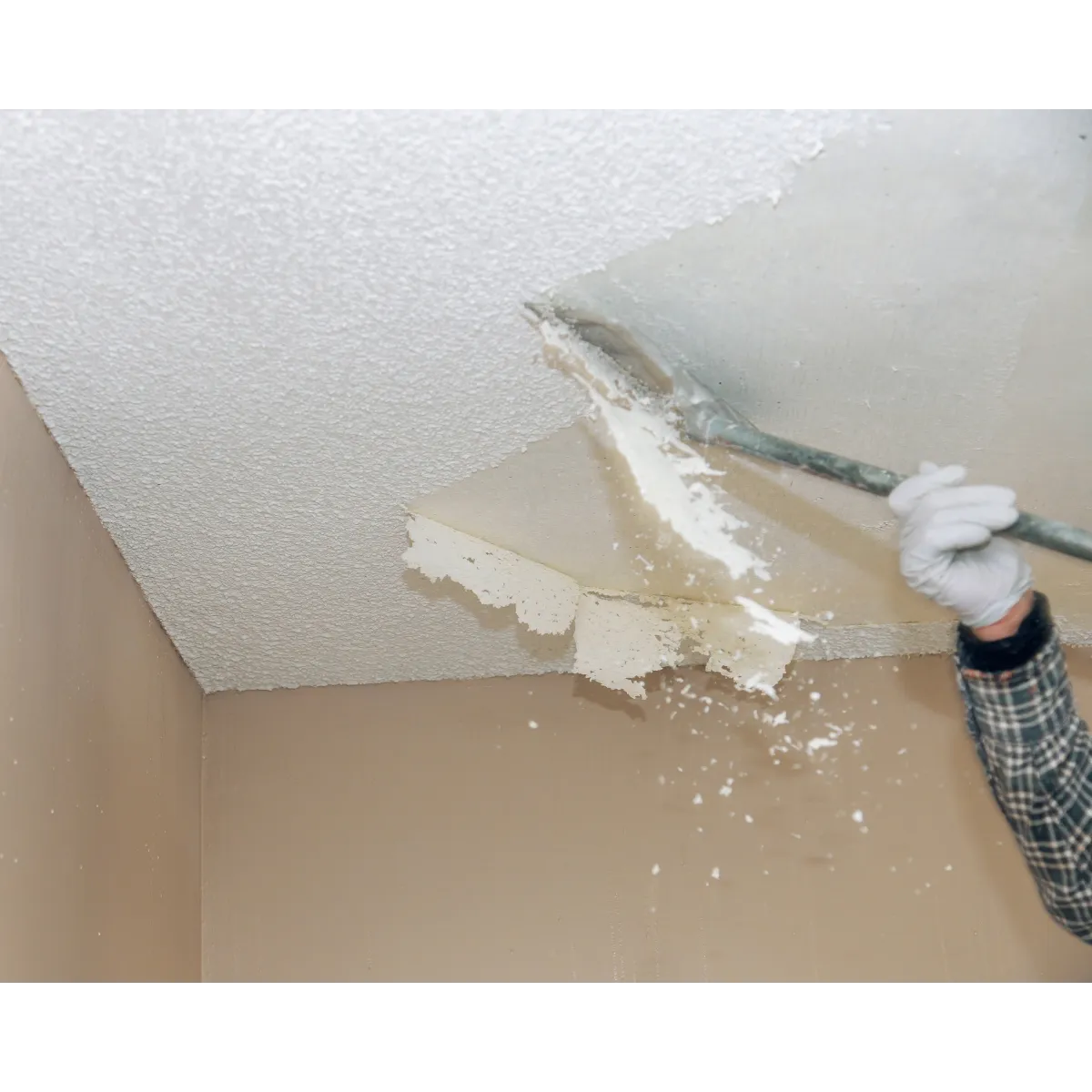 Tampa FL popcorn ceiling contractors delivering smooth ceiling upgrades