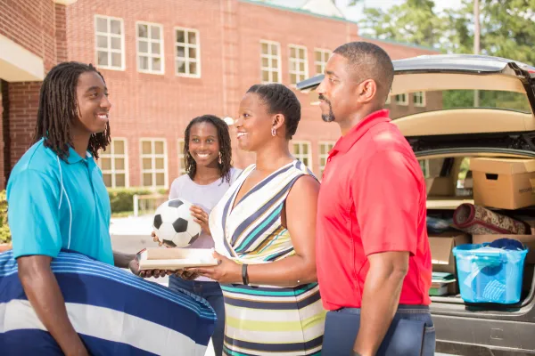 NCAA Athletes: On-Campus vs Off-Campus Living