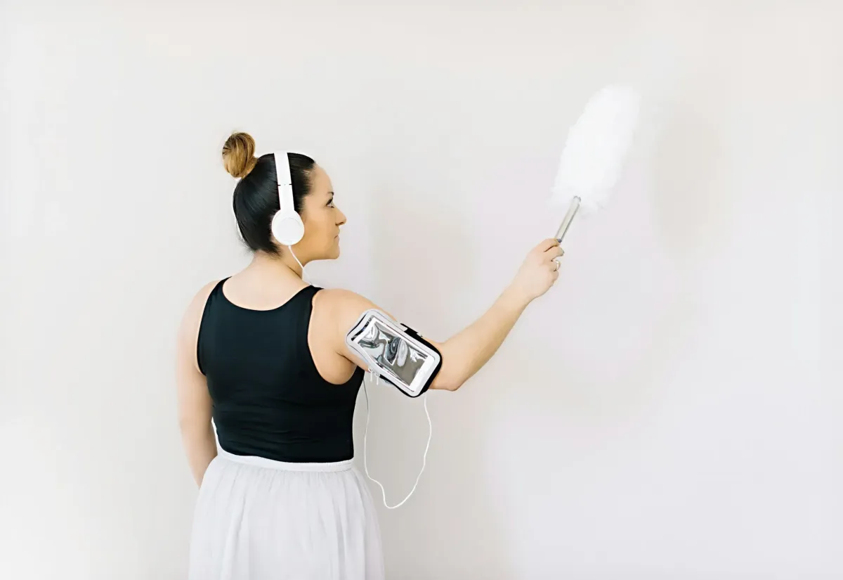 What Should I Consider When Hiring Housekeepers Near Me?