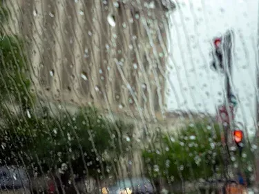 Advanced base shoe mounting for a sleek glass railing company near me