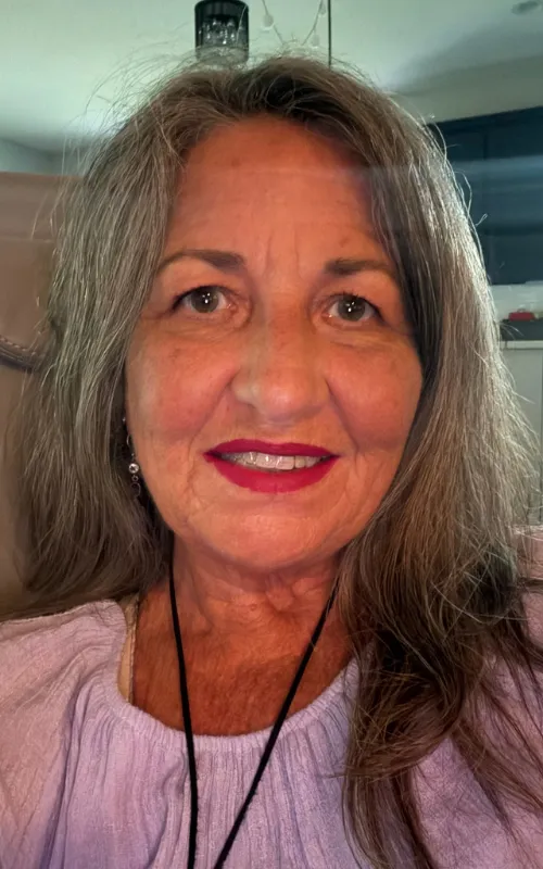 Portrait of Cari Logsdon