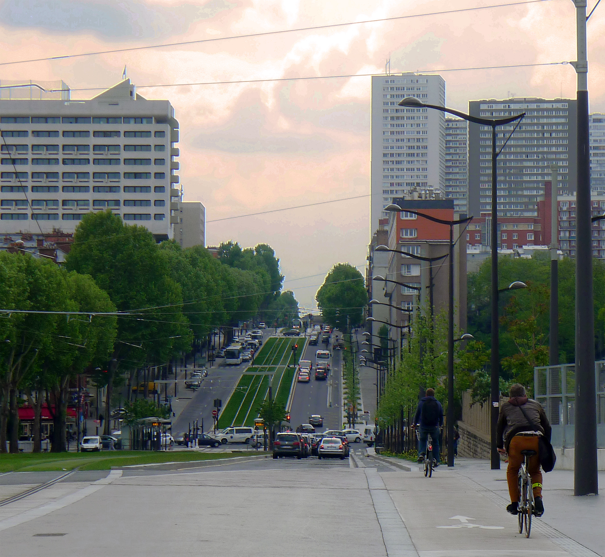 Chicken's World - Restauration Fast Food Halal - 105-99 Bd Masséna