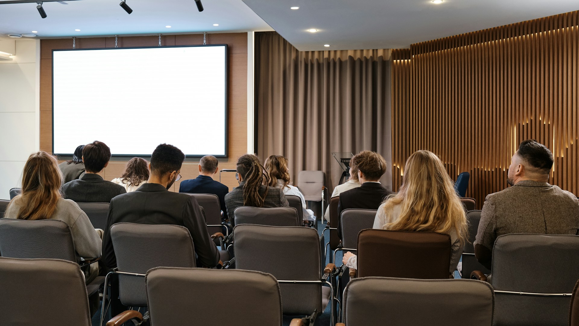 What Happens at the Best Real Estate Conferences Today