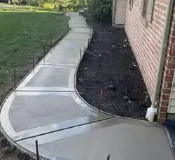 new concrete sidewalk