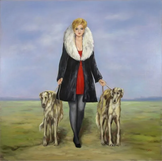 Ganzfiguriges Porträt einer Frau im schwarzen Mantel mit hellem Fellkragen, rotem Kleid, zwei Windhunden an der Leine; weiter Himmel und reduzierte Landschaft; Öl auf Leinwand, 100 × 100 cm, Christine Graf.