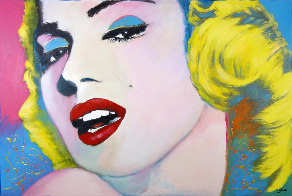 Großformatiges Pop-Porträt im Nahanschnitt mit leuchtend gelbem Haar, roten Lippen und türkis-goldenem Lidschatten vor rosa-blauem Hintergrund; Acryl und Lack auf Leinwand, 80 × 120 cm, Christine Graf.