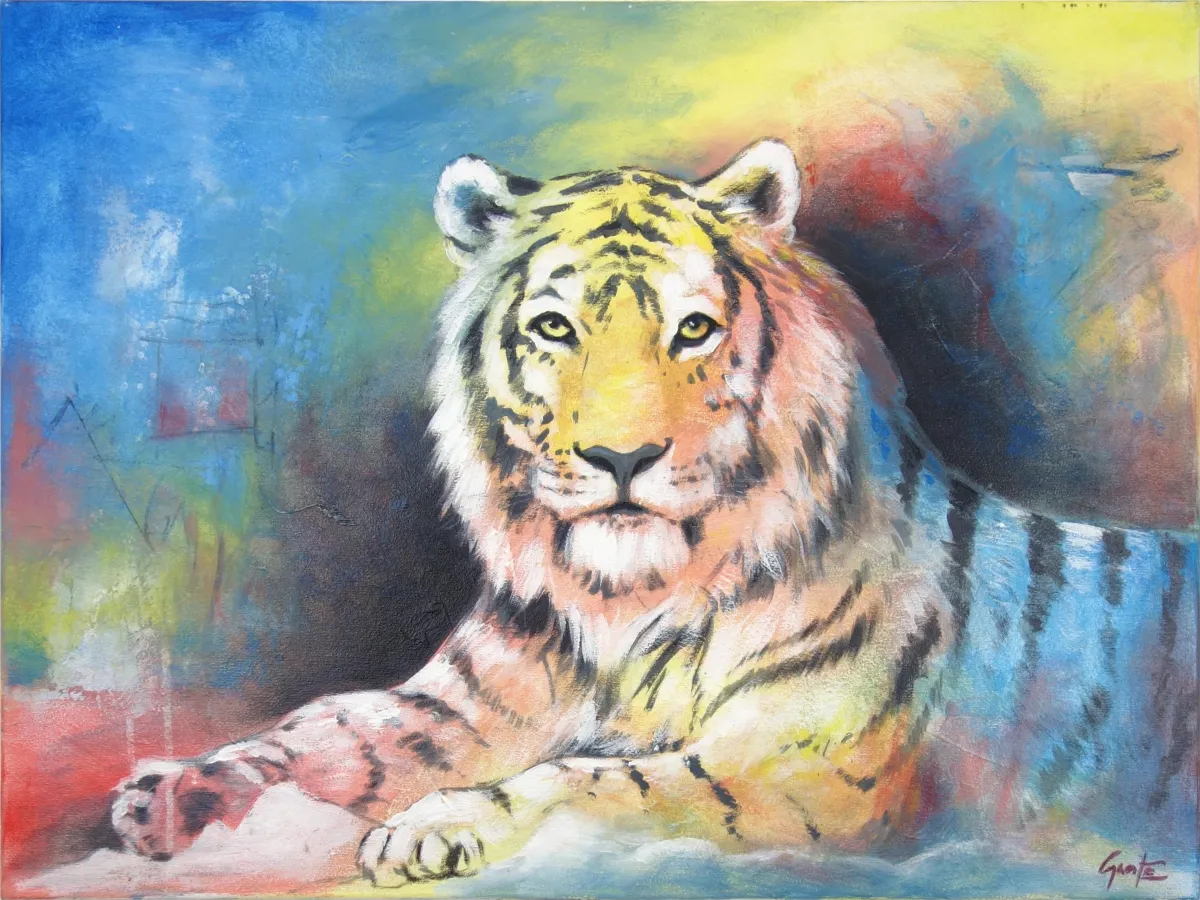 Neon Tiger“ von Erich Graf: liegender Tiger frontal vor leuchtend blau-gelb-rotem Hintergrund, Acryl auf Leinwand, 60×80 cm.