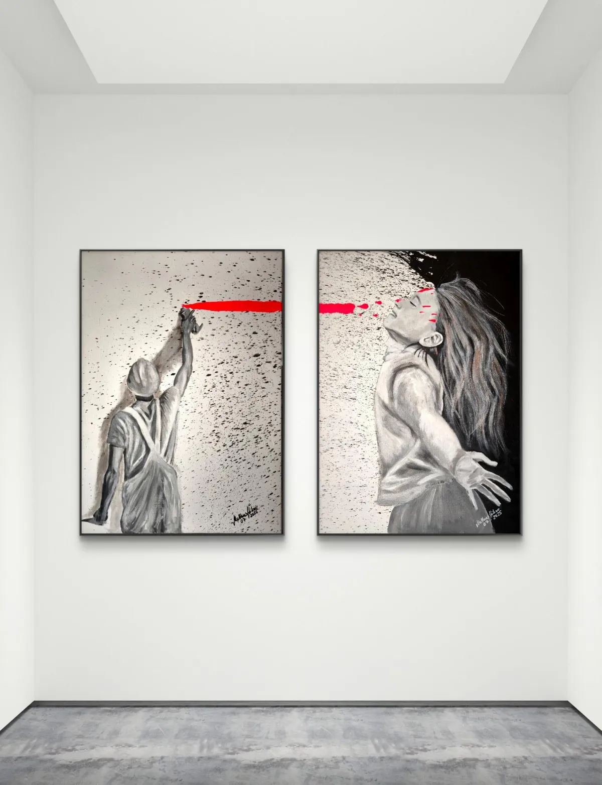 Diptychon ‚Farbstrich‘ von Matthias Hübner in weißem Ausstellungsraum: links Rückenfigur setzt roten Horizontalstrich, rechts Figur mit magenta Markierungen.