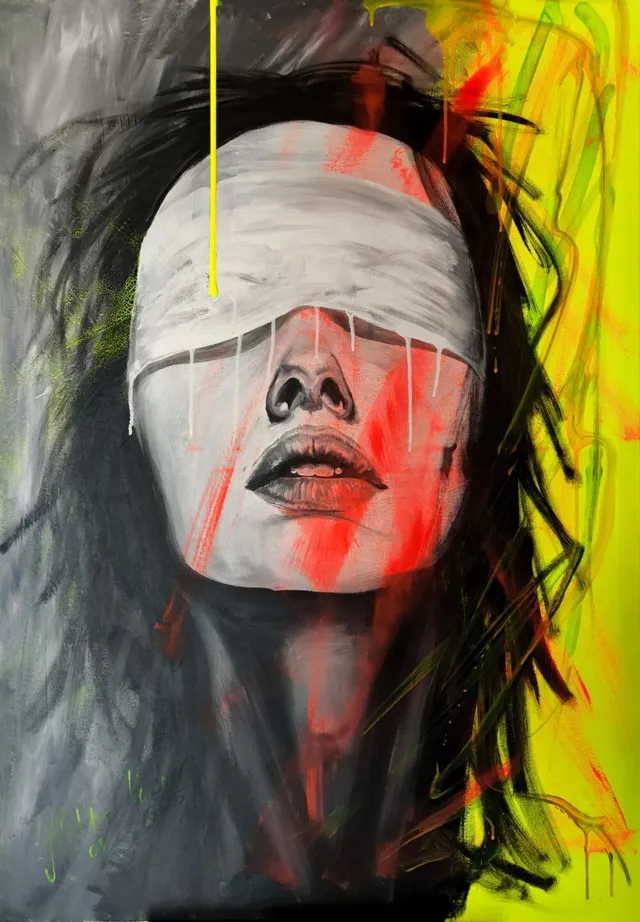 Grüne Wiese’ von Sadik Uslu: leuchtendes grünes Farbfeld mit gestischen, halmartigen Strichlagen und dunklem Rand; Acryl/Öl auf naturbelassener Leinwand.