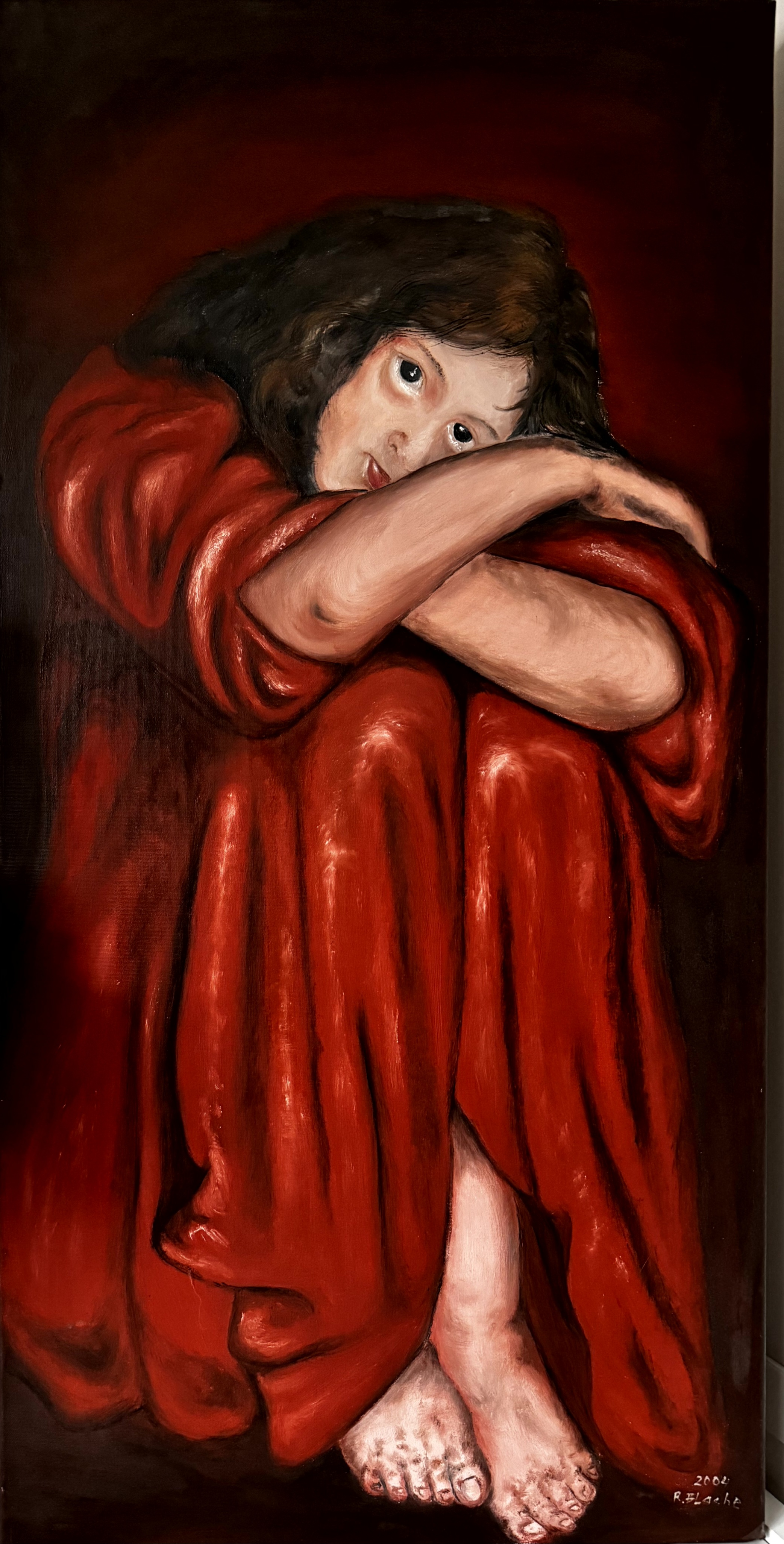 Ölgemälde von Rufina Blache: sitzende Figur im roten Gewand, Arme um die Knie gelegt, Kopf darauf gestützt, barfuß vor dunklem rotbraunem Hintergrund.