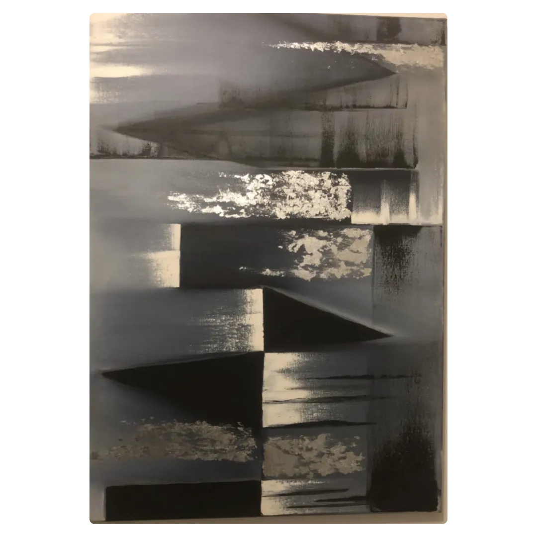 Tableau abstrait moderne en tons gris et noirs, formes superposées et contrastes lumineux, peinture abstraite contemporaine.