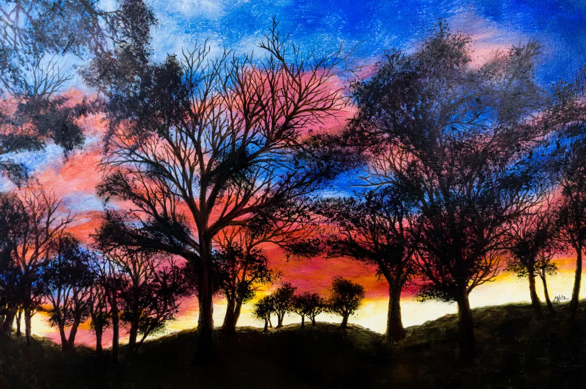 a bunch of flowers that are in the grass