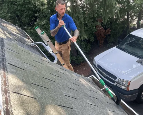Gutter Cleaning in Gladwyne