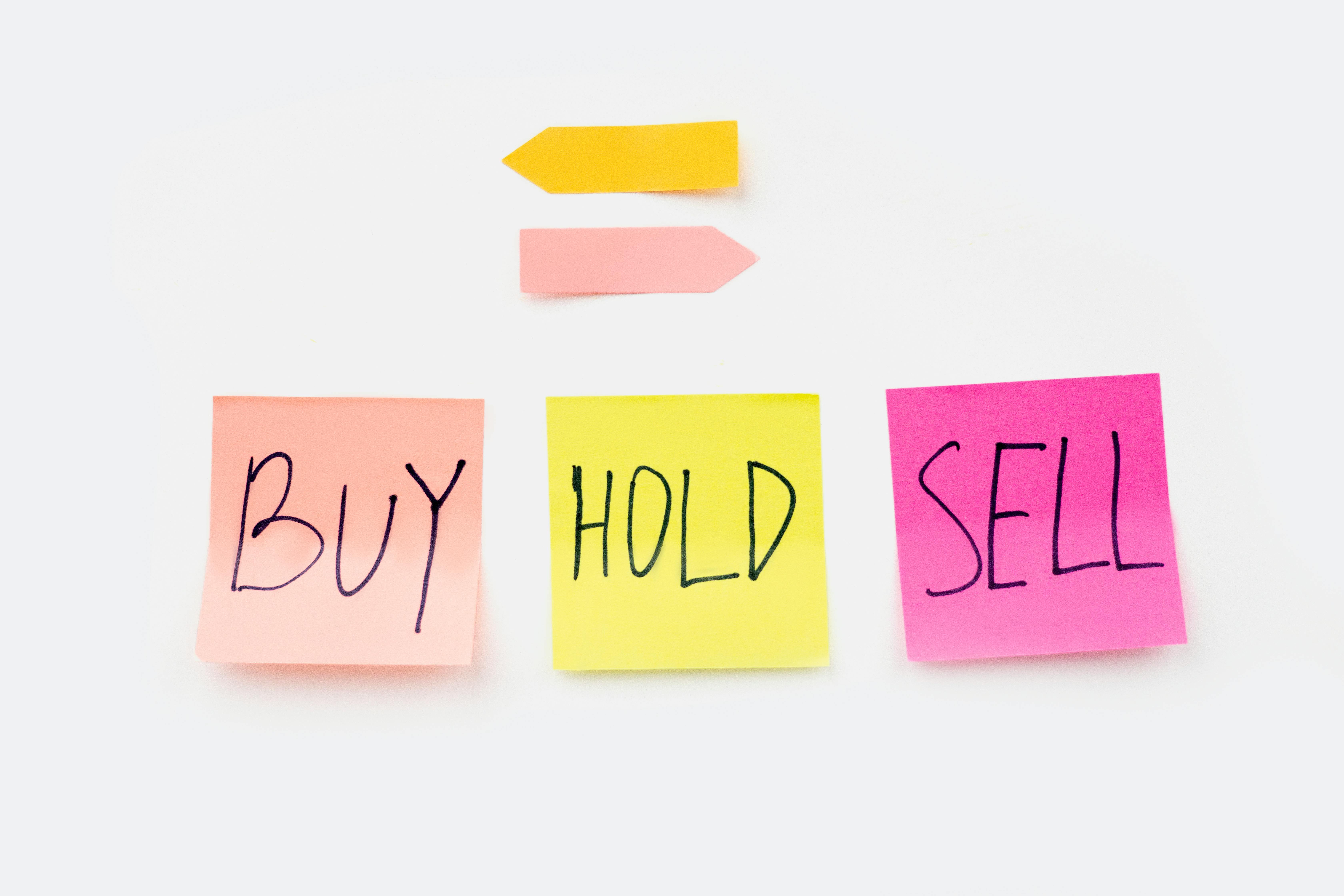 Buy First or Sell First? How to Plan Your Next Home Move Without the Stress