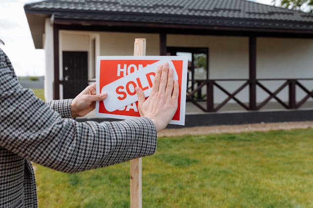 From Sold to Settled - What Happens After Your Offer Is Accepted (First-Home Buyer Guide)