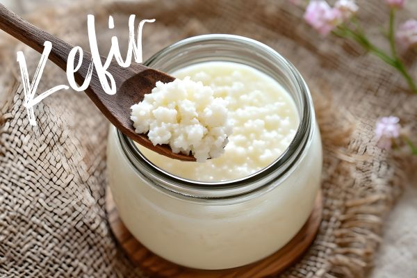 Kefir. Hilfreich für Darmgesundheit, bei Entzündungen, Diabetes, Abnehmen,