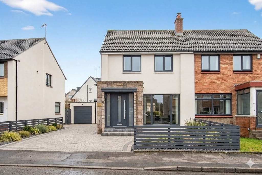 High-efficiency double glazing and secondary glazing installations for homes across Glasgow North.