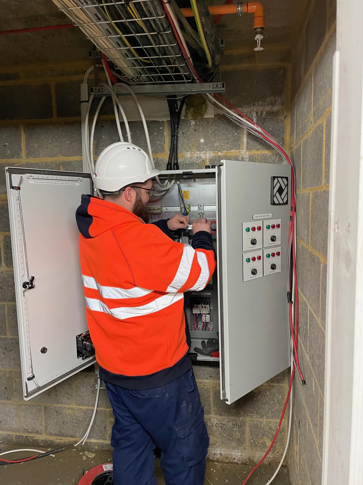 Commercial Electrical Services in Croydon, Edenbridge & Surrounding Areas