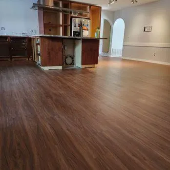Fort Lauder Flooring install vinyl flooring in living room