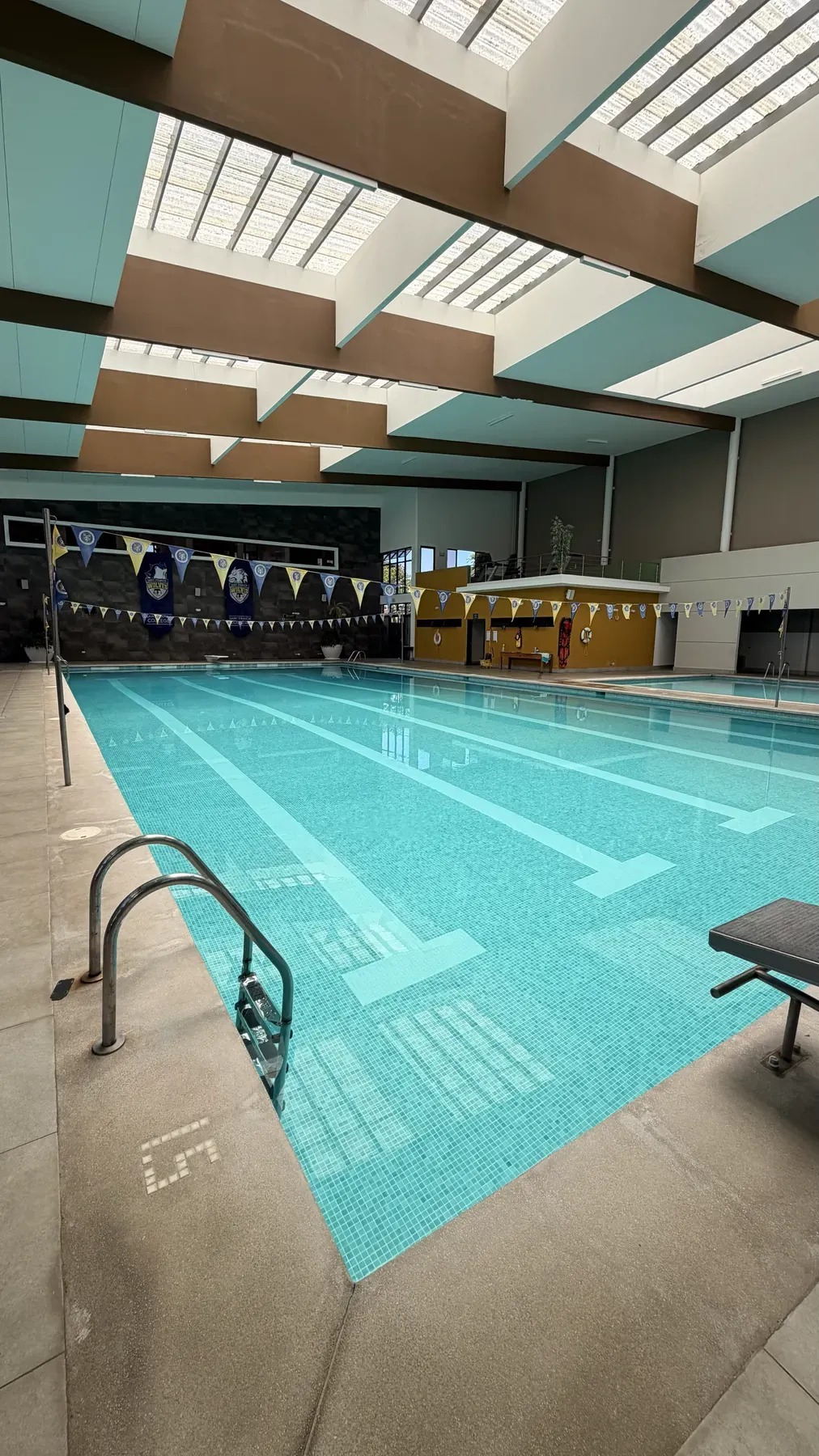Piscina semiolímpica y pedagógica