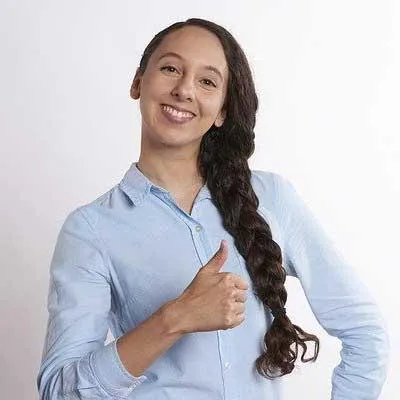 lady smiling giving a thumbs up for a great furniture removal service