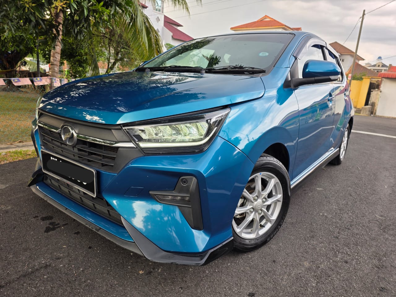 Primary view of the selected car