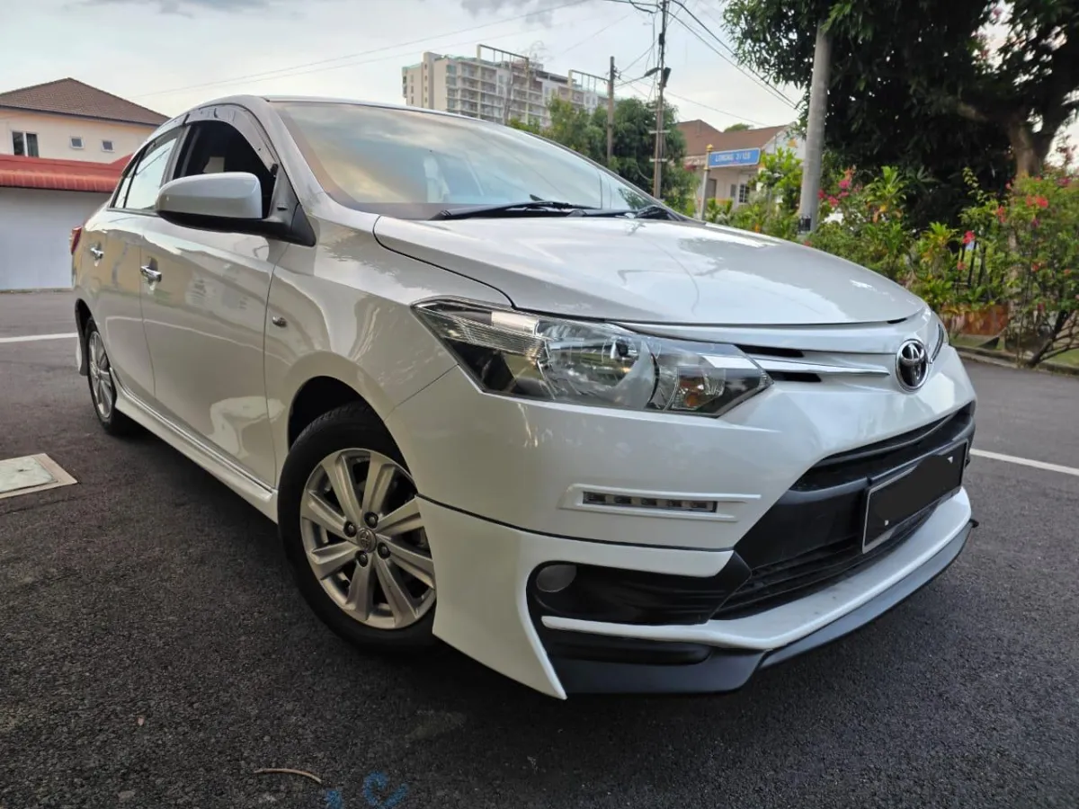 Primary view of the selected car