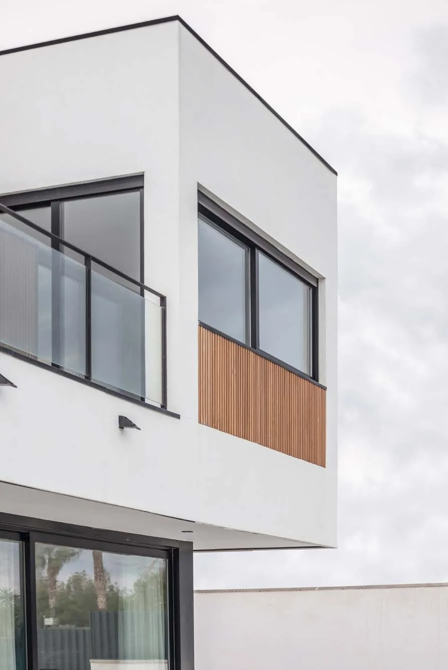 Arquitectura moderna con detalles en madera