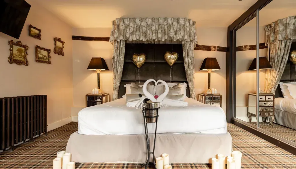 Luxurious Bridal Suite featuring a free-standing bath