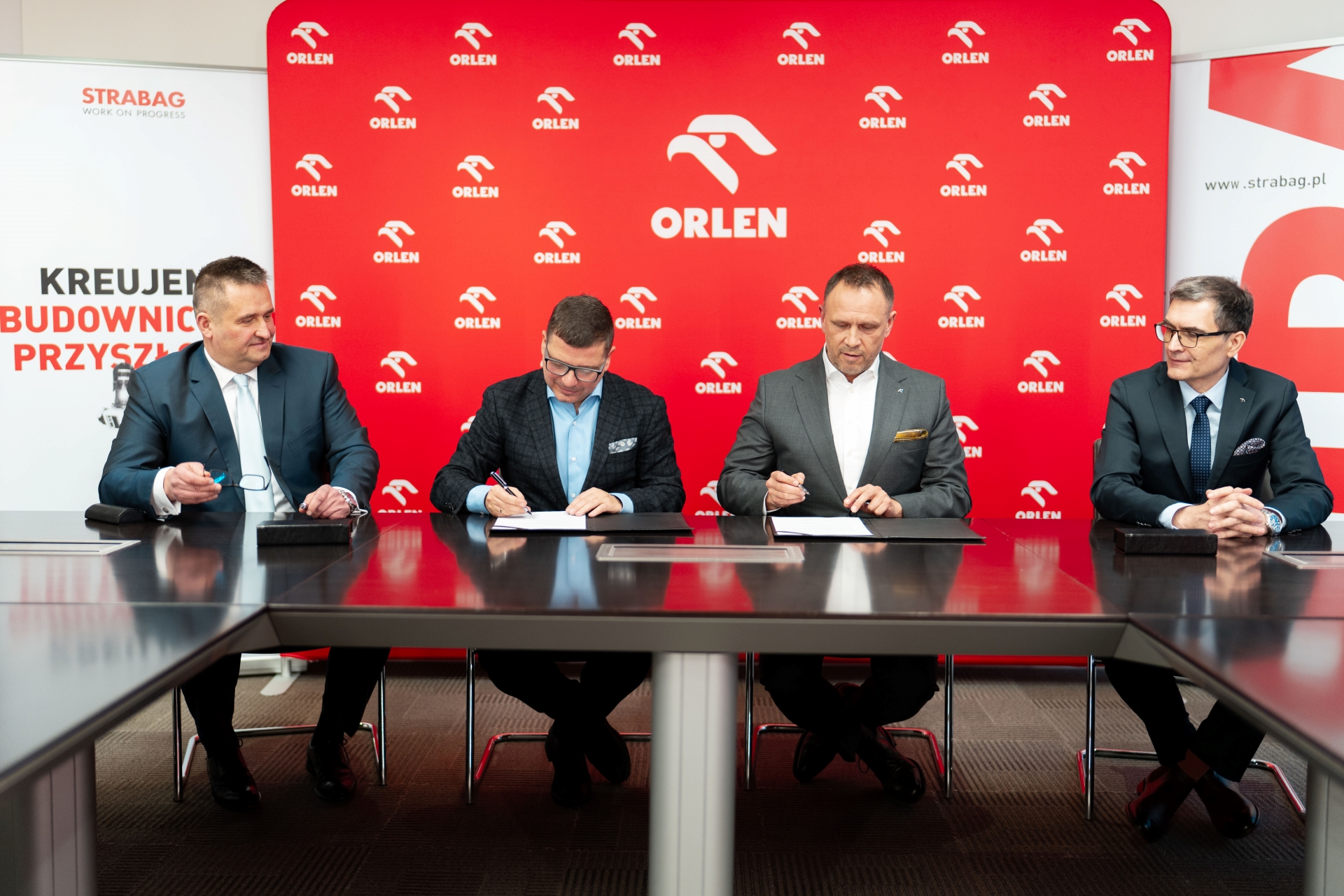 ORLEN rozwija sprzedaż flotową. STRABAG wybiera ofertę koncernu