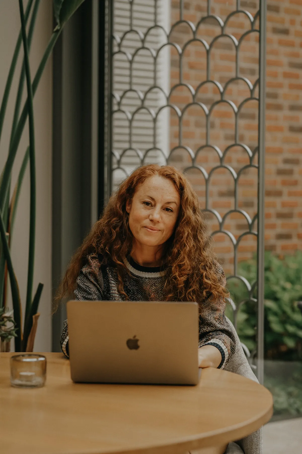 Professional portrait of Lilija Wendel in a calm environment.