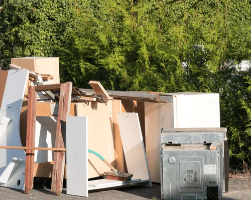 Yard Debris & Outdoor Item Removal 
