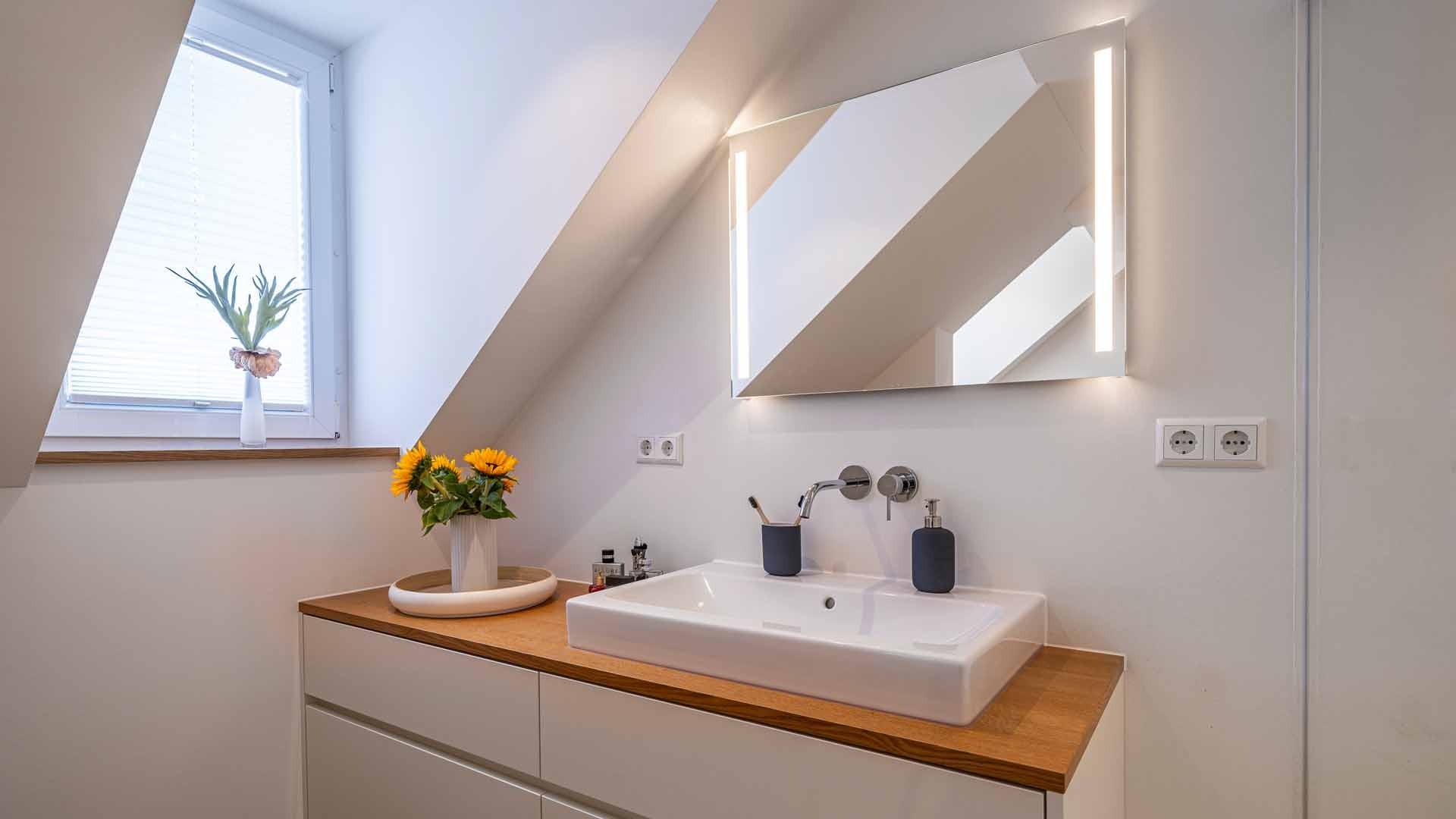 Modernes Badezimmer nach Sanierung