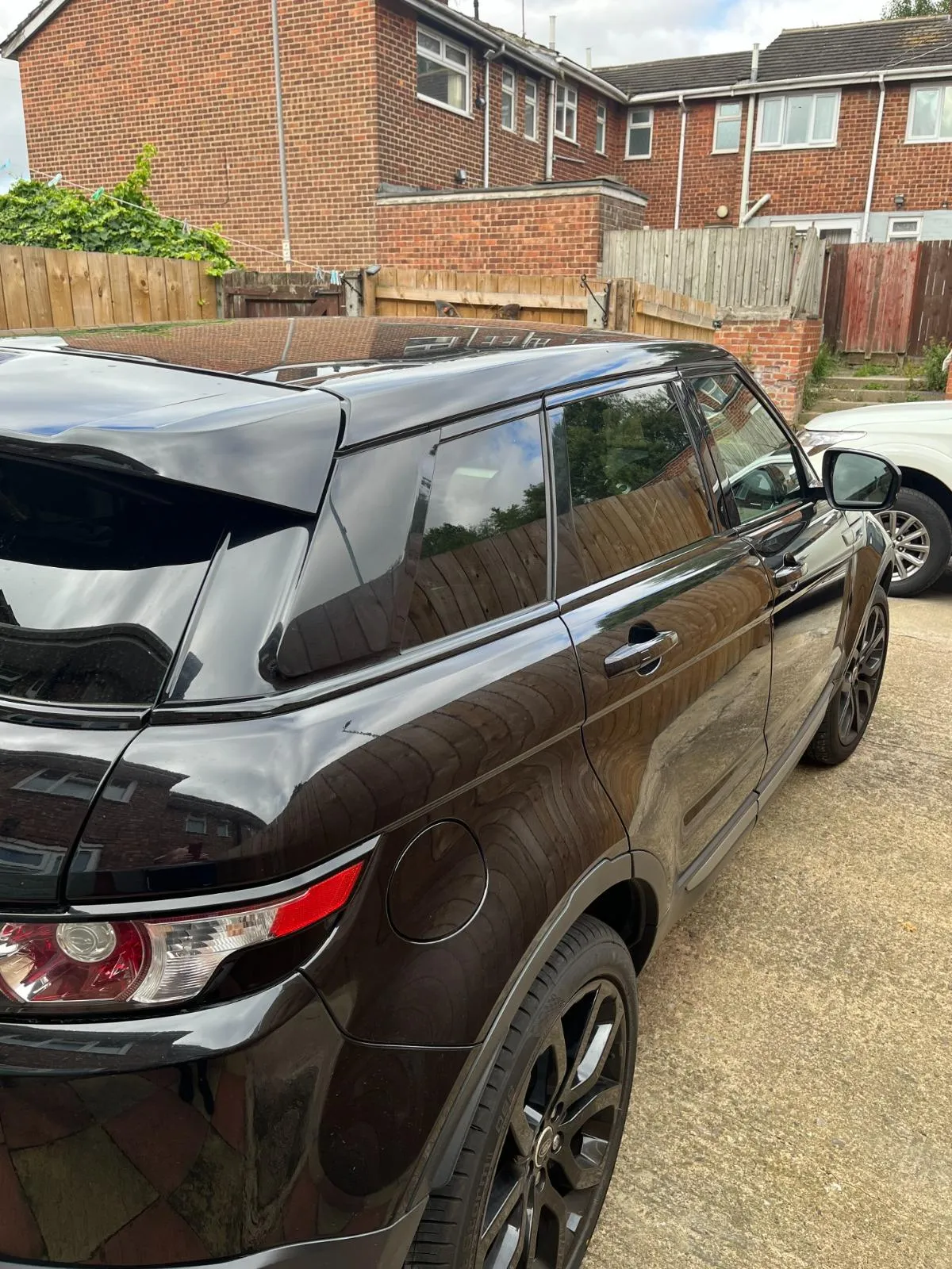 Range Rover valeted and detailed by mobile valeting and detailing