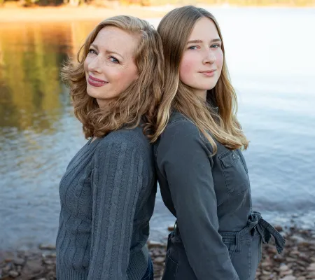 mom and teen daughter