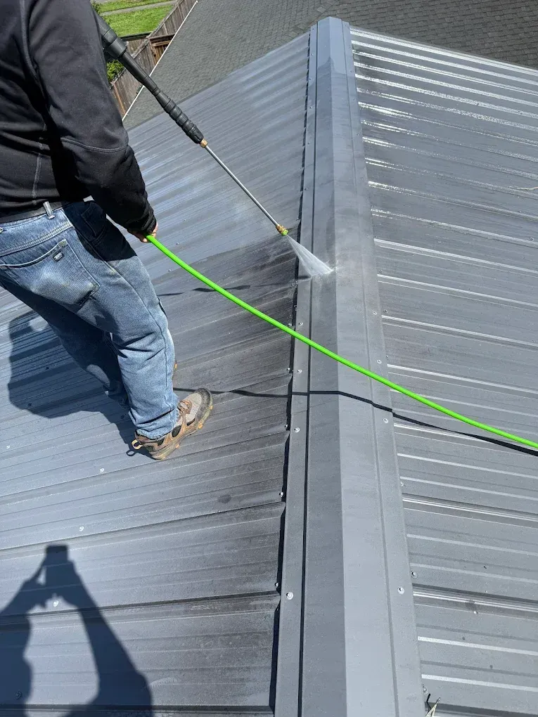 Roof Cleaning in Portland