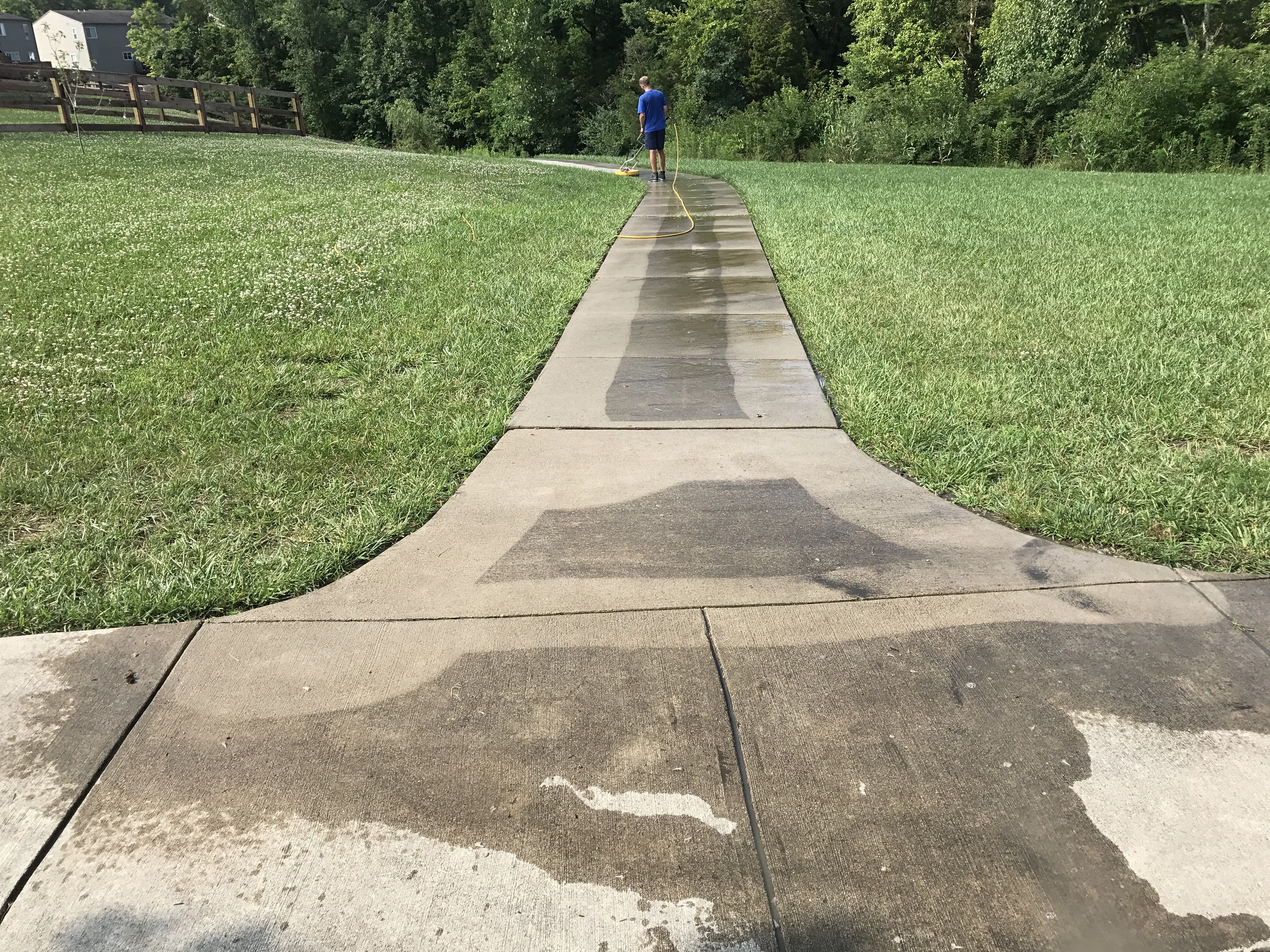 Commercial city park sidewalk and curb cleaning – Missions Pressure Washing service example