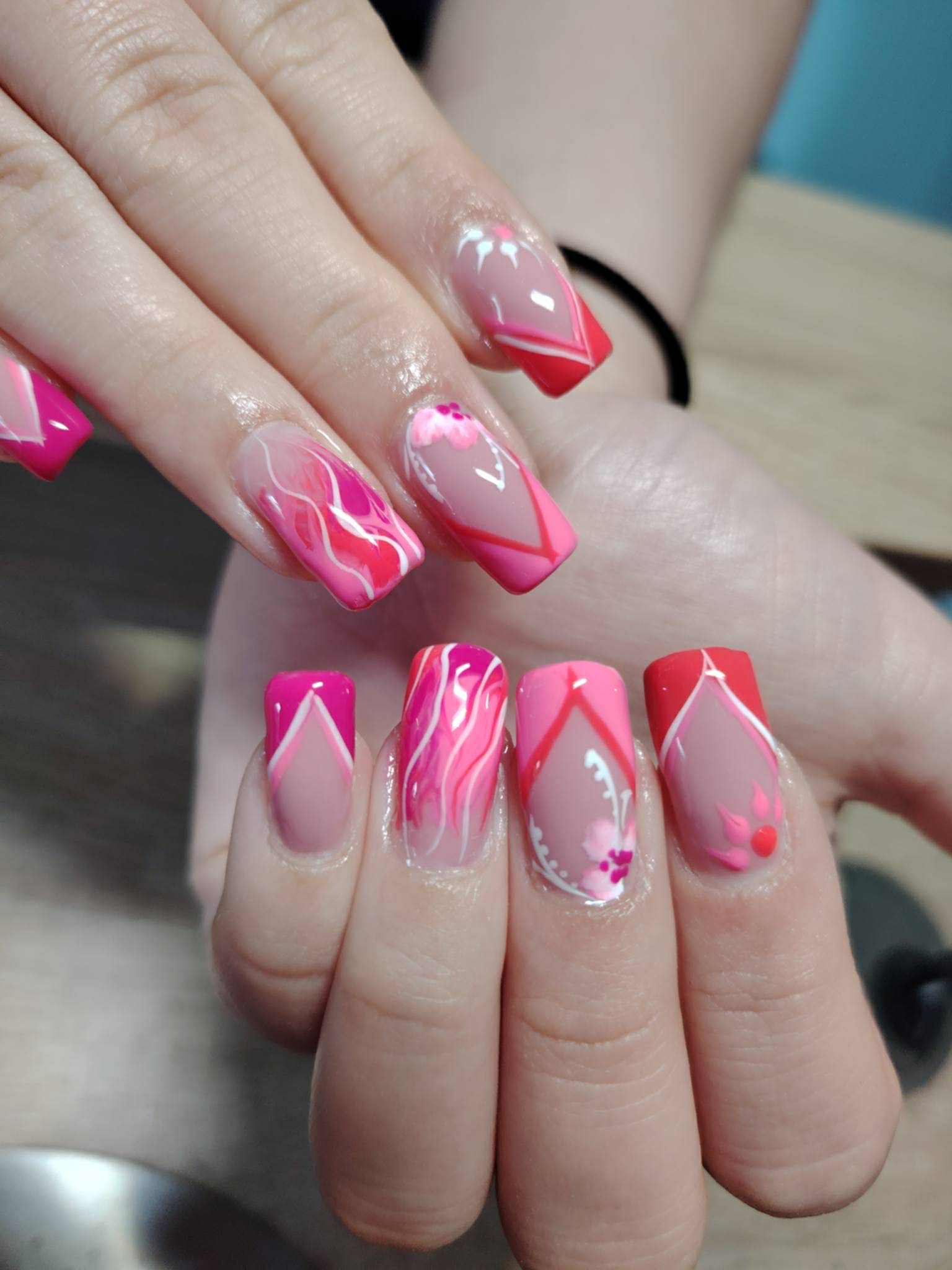 műköröm békéscsaba