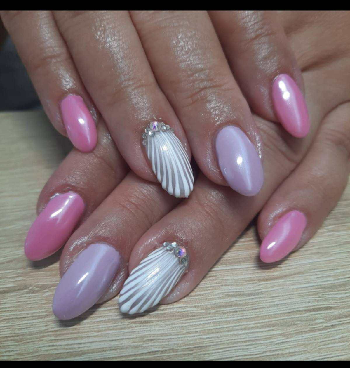 műköröm békéscsaba