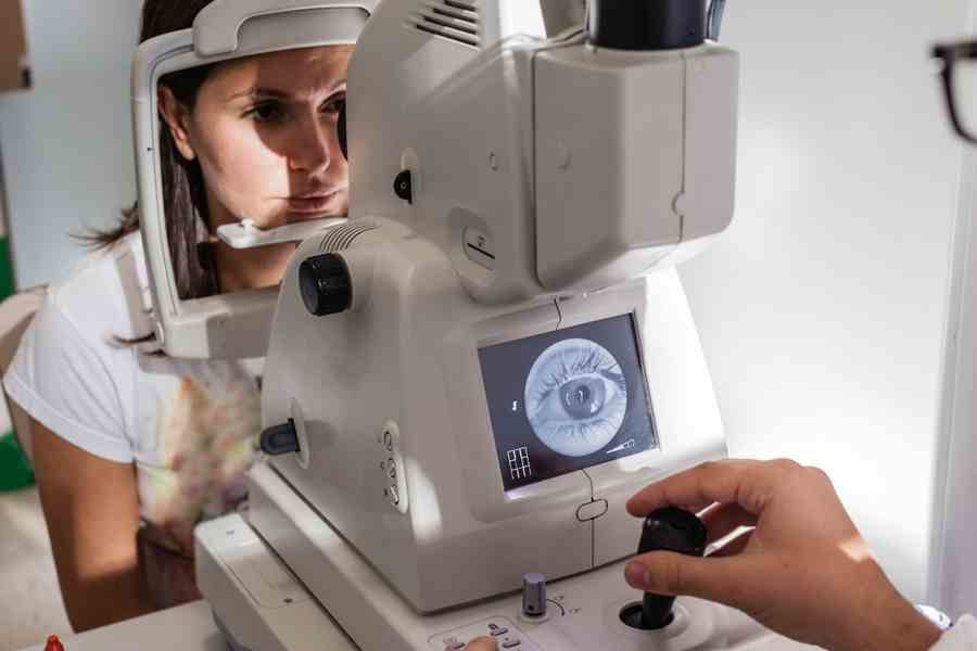 Valoración preoperatoria oftalmológica Vista Álamos Querétaro