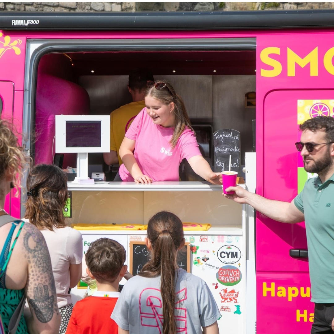 swig smoothies at a festival