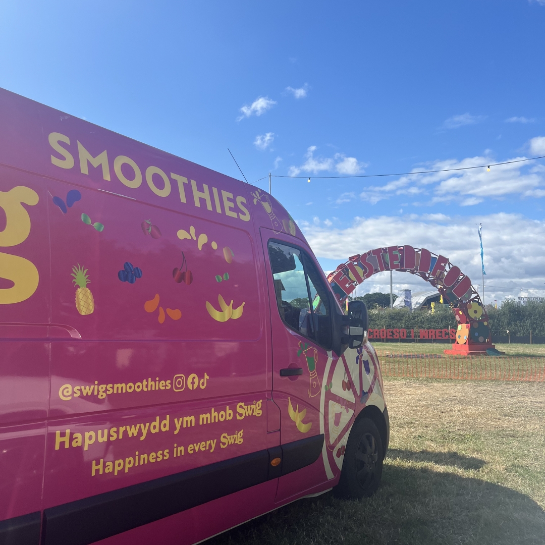 swig smoothies at the eisteddfod