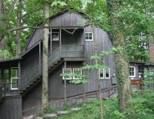 The Little Loomhouse