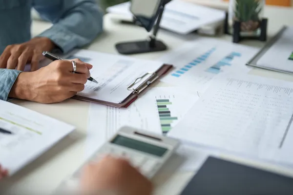 Structured Account Review Processes | Stratix 1 Recovery Group